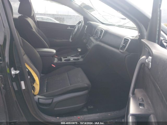 KNDPMCAC9J7405697 KIA Sportage Lx