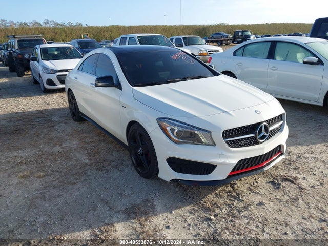 Mercedes-Benz CLA 250 2015 WDDSJ4EB0FN174286 Image 1