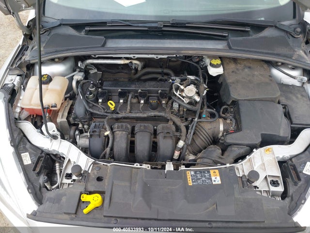 Ford FOCUS SE 2018 1FADP3K24JL255382 Image 10