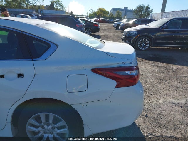 Nissan Altima 2.5 S 2018 1N4AL3AP9JC120765 Image 19