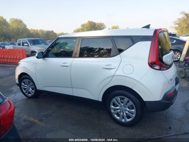 KNDJ23AU8L7715718 KIA SOUL LX