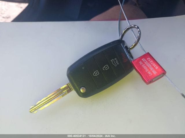 KNAFX4A64E5241180 KIA FORTE LX