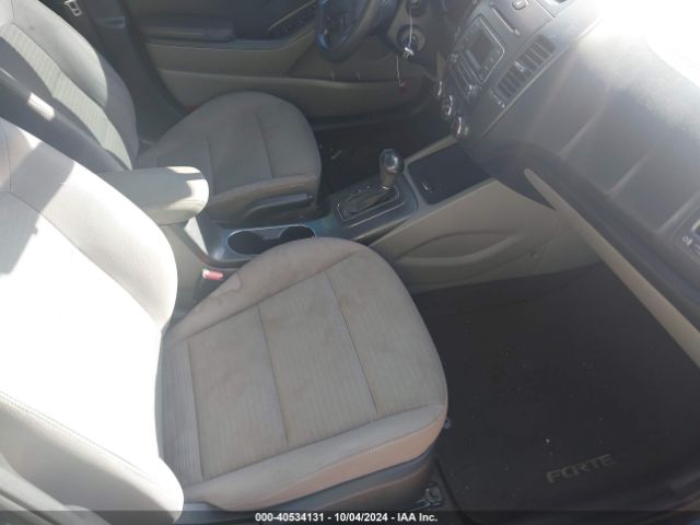 KNAFX4A64E5241180 KIA FORTE LX