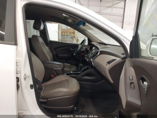 KM8JTCAFXFU102029 Hyundai TUCSON GLS