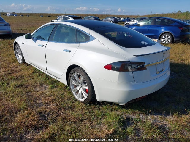 2021 TESLA MODEL S 5YJSA1E46MF425835 Photo 2