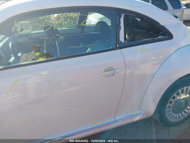3VWJX7AT4EM612169 Volkswagen Beetle 2.5l