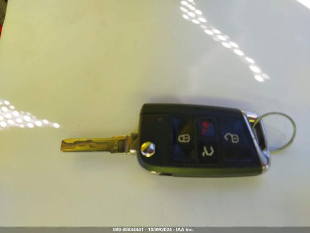 3VWC17AU3GM521755 Volkswagen Golf Sportwagen Tsi Limited Edition