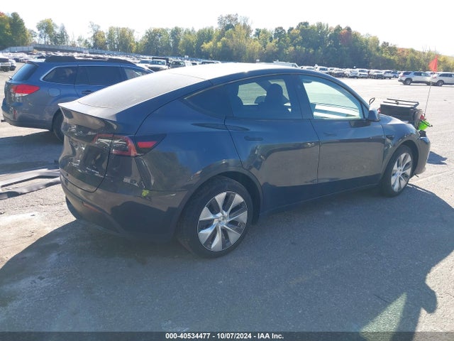 2024 TESLA MODEL Y 7SAYGDEE6RF088130 Photo 3