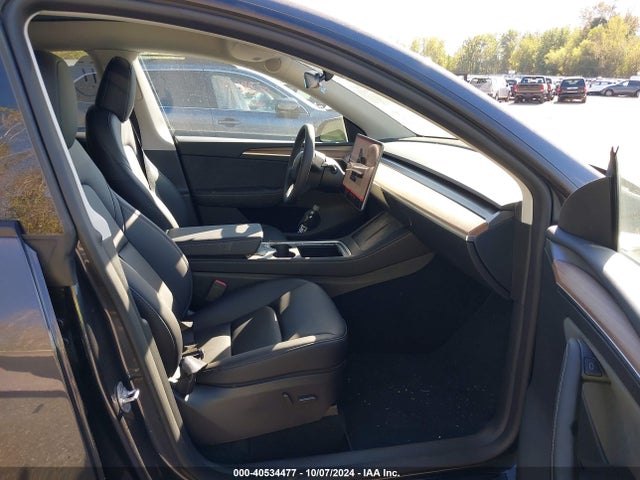 2024 TESLA MODEL Y 7SAYGDEE6RF088130 Photo 4
