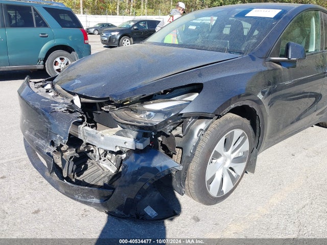 2024 TESLA MODEL Y 7SAYGDEE6RF088130 Photo 5