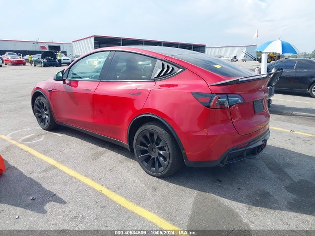 2023 TESLA MODEL Y 7SAYGDEE4PF707613 Photo 2