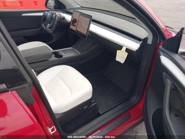 2023 TESLA MODEL Y 7SAYGDEE4PF707613 Photo 4