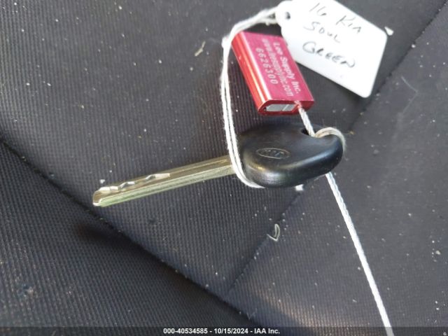 KNDJN2A27G7822698 KIA Soul