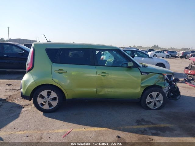 KNDJN2A27G7822698 KIA Soul