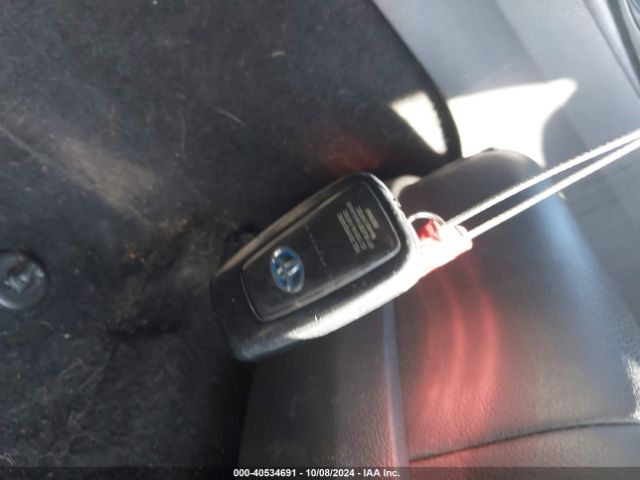 4T1B21HK0JU006577 Toyota Camry Hybrid Se