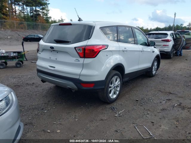 1FMCU9GD9KUC35518 Ford ESCAPE SE