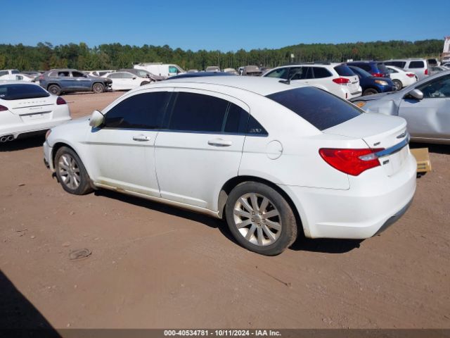 1C3CCBBG8EN115339 Chrysler 200 Touring