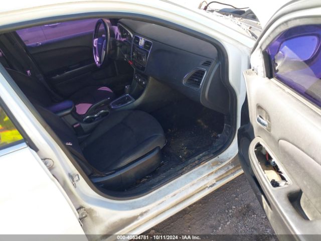 1C3CCBBG8EN115339 Chrysler 200 Touring