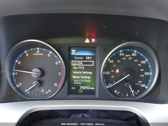 Toyota RAV4 LE 2018 JTMZFREV3JJ729233 Image 7