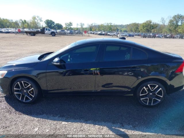 YV126MFLXH2421802 Volvo S60 T5 Dynamic