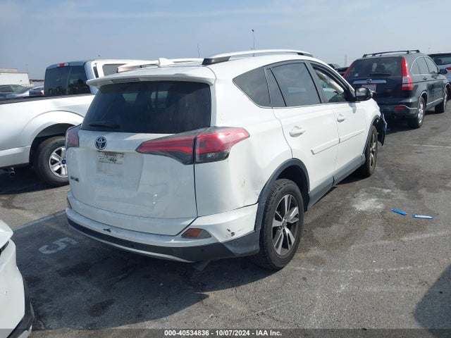 Toyota Rav4 Xle 2016 JTMWFREV8GJ083554 Image 4