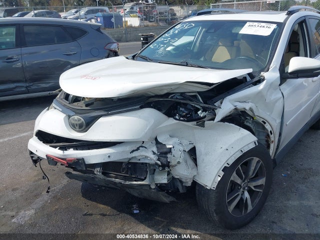 Toyota Rav4 Xle 2016 JTMWFREV8GJ083554 Image 6