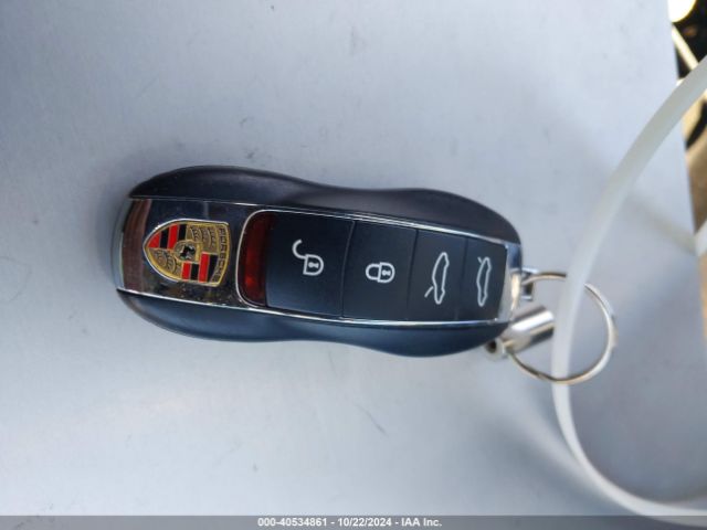 WP0CB2A84HS241566 Porsche 718 Boxster S
