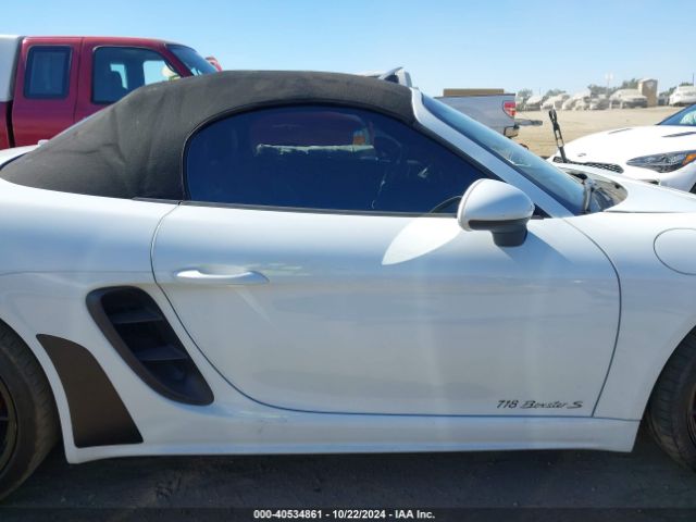 WP0CB2A84HS241566 Porsche 718 Boxster S