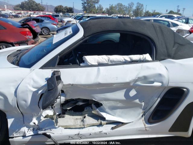 WP0CB2A84HS241566 Porsche 718 Boxster S