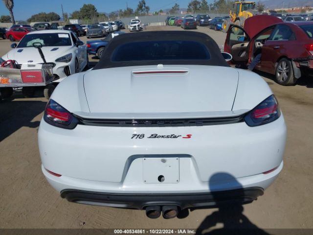 WP0CB2A84HS241566 Porsche 718 Boxster S