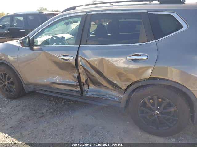 Nissan ROGUE SV 2018 5N1AT2MT5JC771514 Image 14
