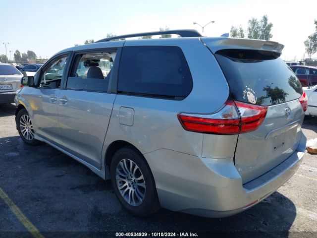 5TDYZ3DC1KS983821 Toyota Sienna Xle Premium 8 Passenger
