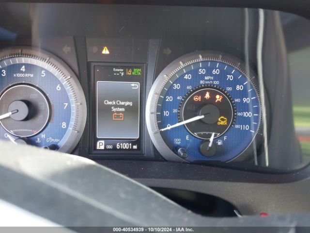 5TDYZ3DC1KS983821 Toyota Sienna Xle Premium 8 Passenger