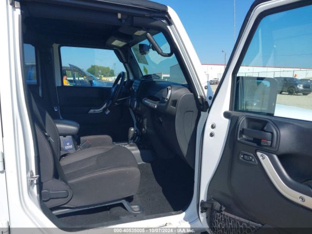 1C4BJWEG0GL225087 Jeep Wrangler Unlimited Sahara
