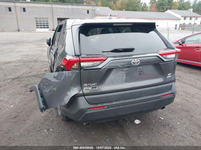 2T3F1RFV1NW263860 Toyota RAV4 LE