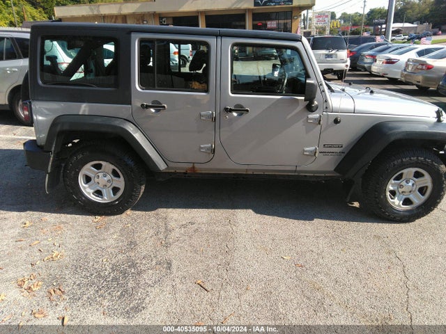 1C4BJWKG7EL328430 Jeep Wrangler Unlimited Sport
