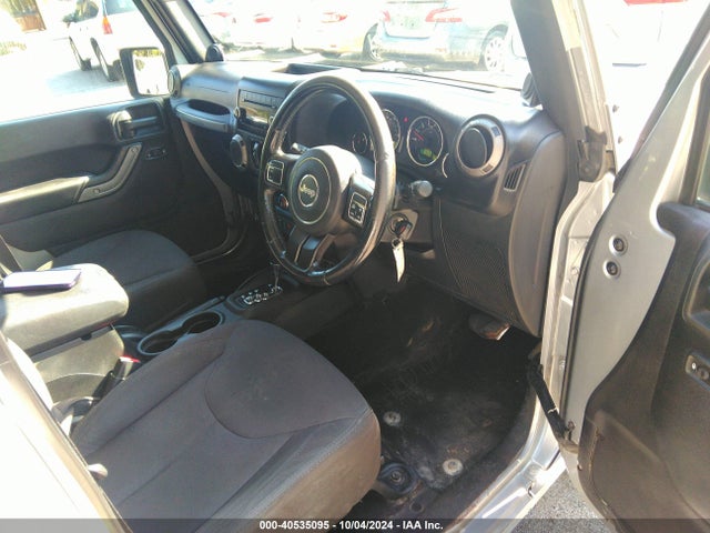 1C4BJWKG7EL328430 Jeep Wrangler Unlimited Sport