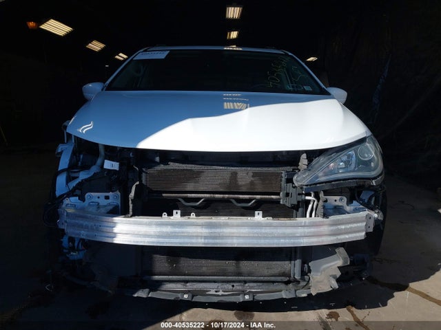 2C4RC1EG5JR237262 Chrysler Pacifica Touring L Plus