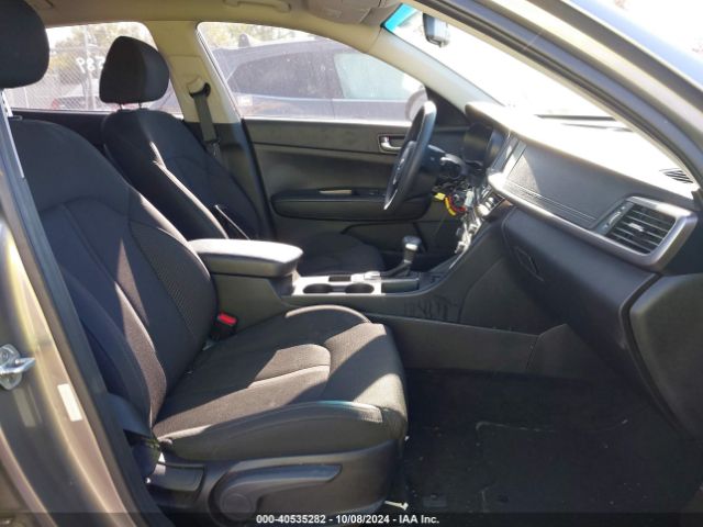 5XXGT4L30JG207135 KIA Optima Lx