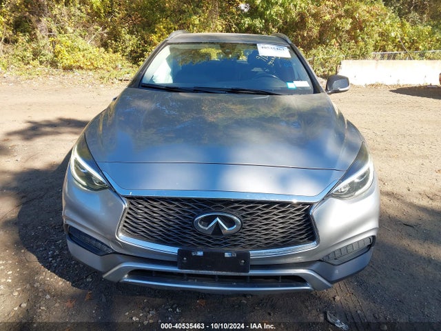 SJKCH5CR8JA051820 Infiniti Qx30 Luxury