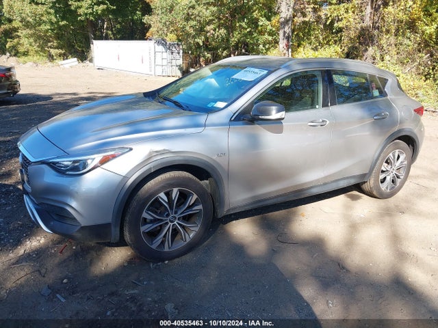 SJKCH5CR8JA051820 Infiniti Qx30 Luxury