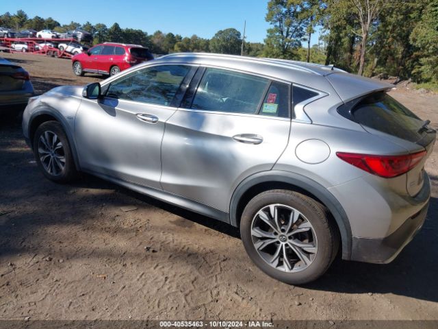 SJKCH5CR8JA051820 Infiniti Qx30 Luxury
