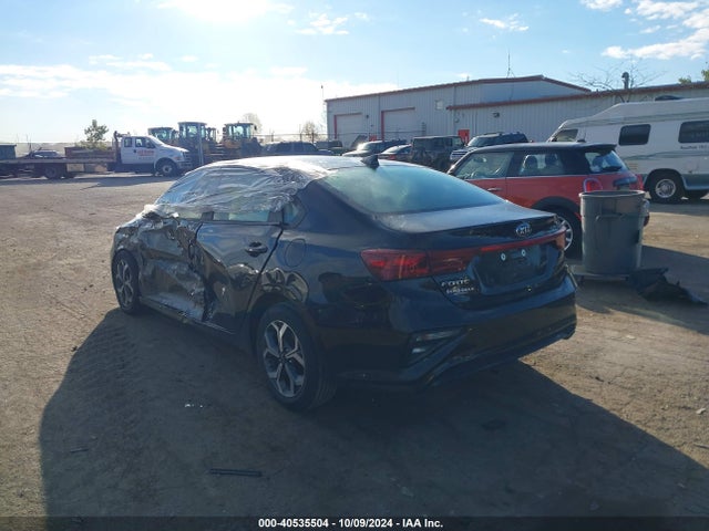 KIA Forte Lxs 2021 3KPF24AD1ME360405 Image 3