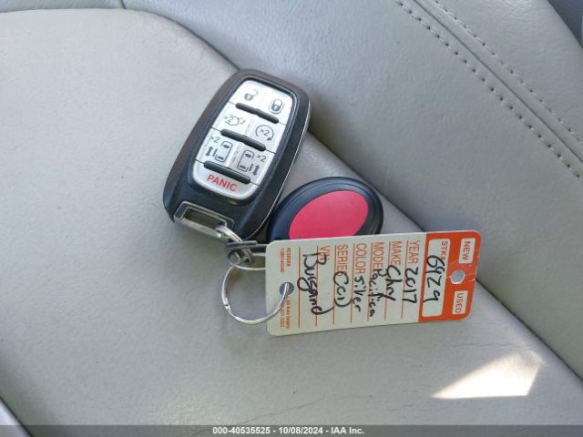 2C4RC1BG1HR633994 Chrysler Pacifica Touring-l