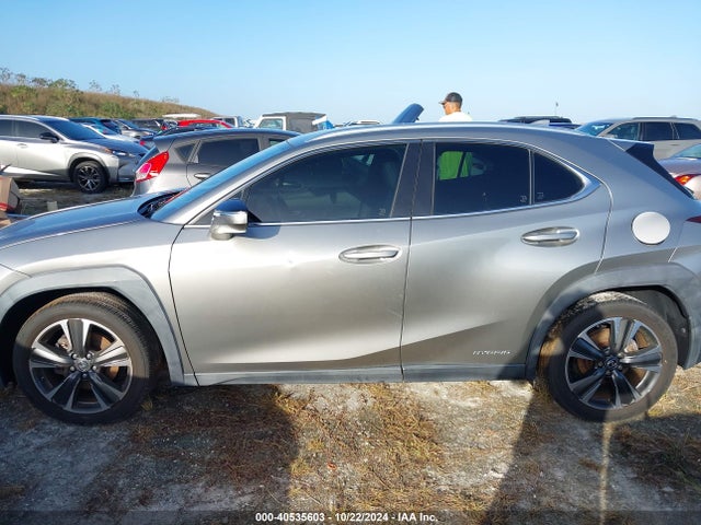 Lexus UX 250H 2019 JTHU9JBH7K2017285 Image 14