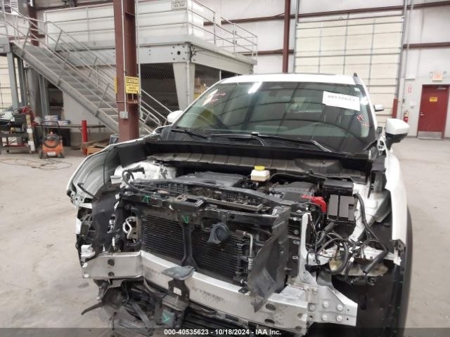 5N1DR3BD5NC221295 Nissan Pathfinder Sv 4wd