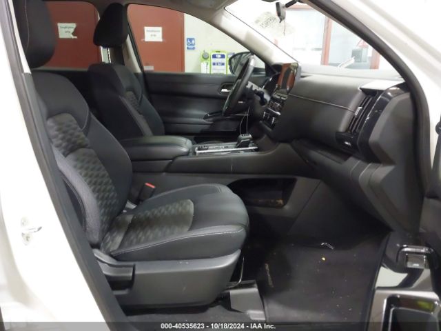 5N1DR3BD5NC221295 Nissan Pathfinder Sv 4wd