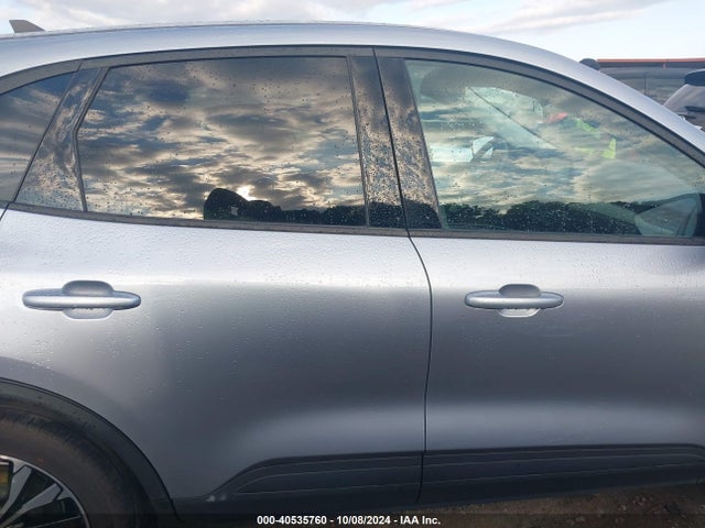 Ford ESCAPE SE 2022 1FMCU0G62NUA22699 Image 13