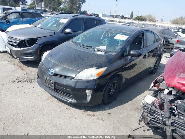 Toyota Prius Two 2015 JTDKN3DU5F0459994 Image 2