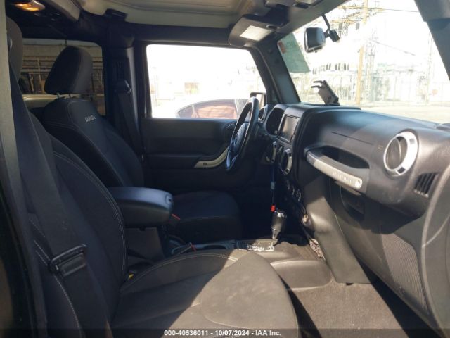 1C4BJWEG3GL135402 Jeep Wrangler Unlimited Sahara